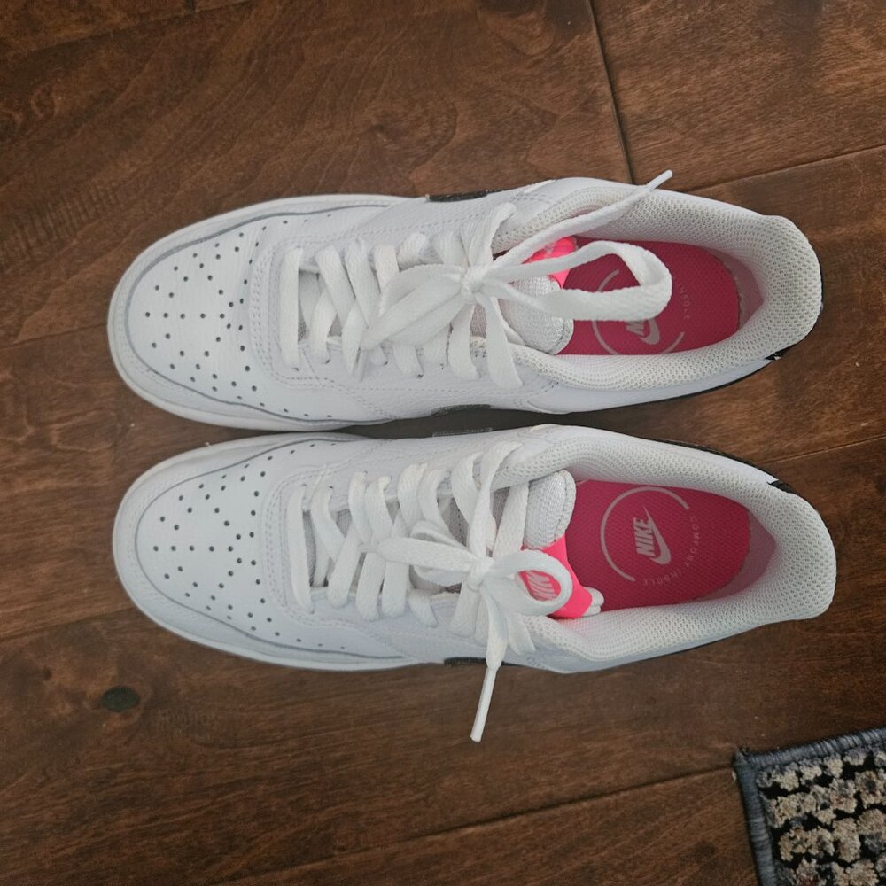 Women's Nike Court Vision Low sneakers - Size 8 LIKE NEW! - Picture 3 of 8